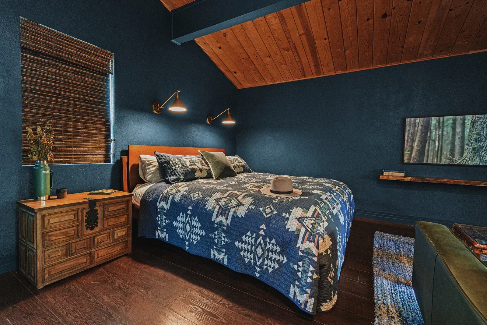 Black Mountain has a super-comfortable King bed.