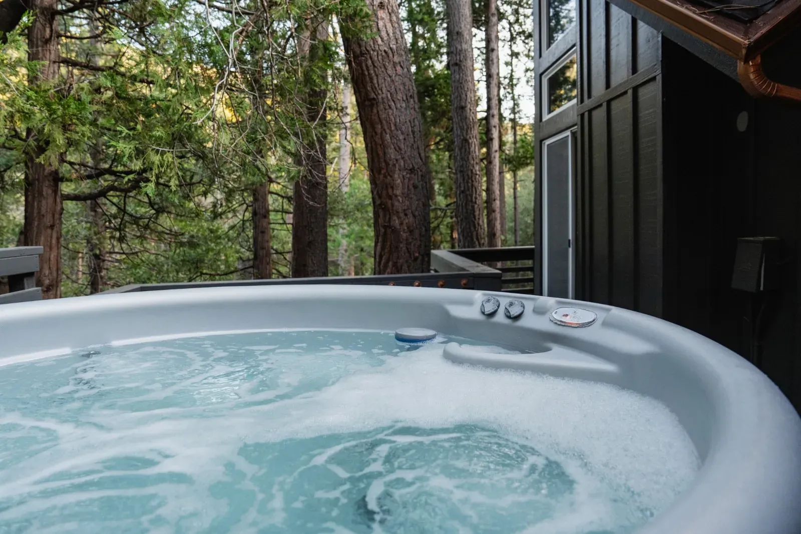 Enjoy your private spa under the pines for a post-hike soak or stargazing.